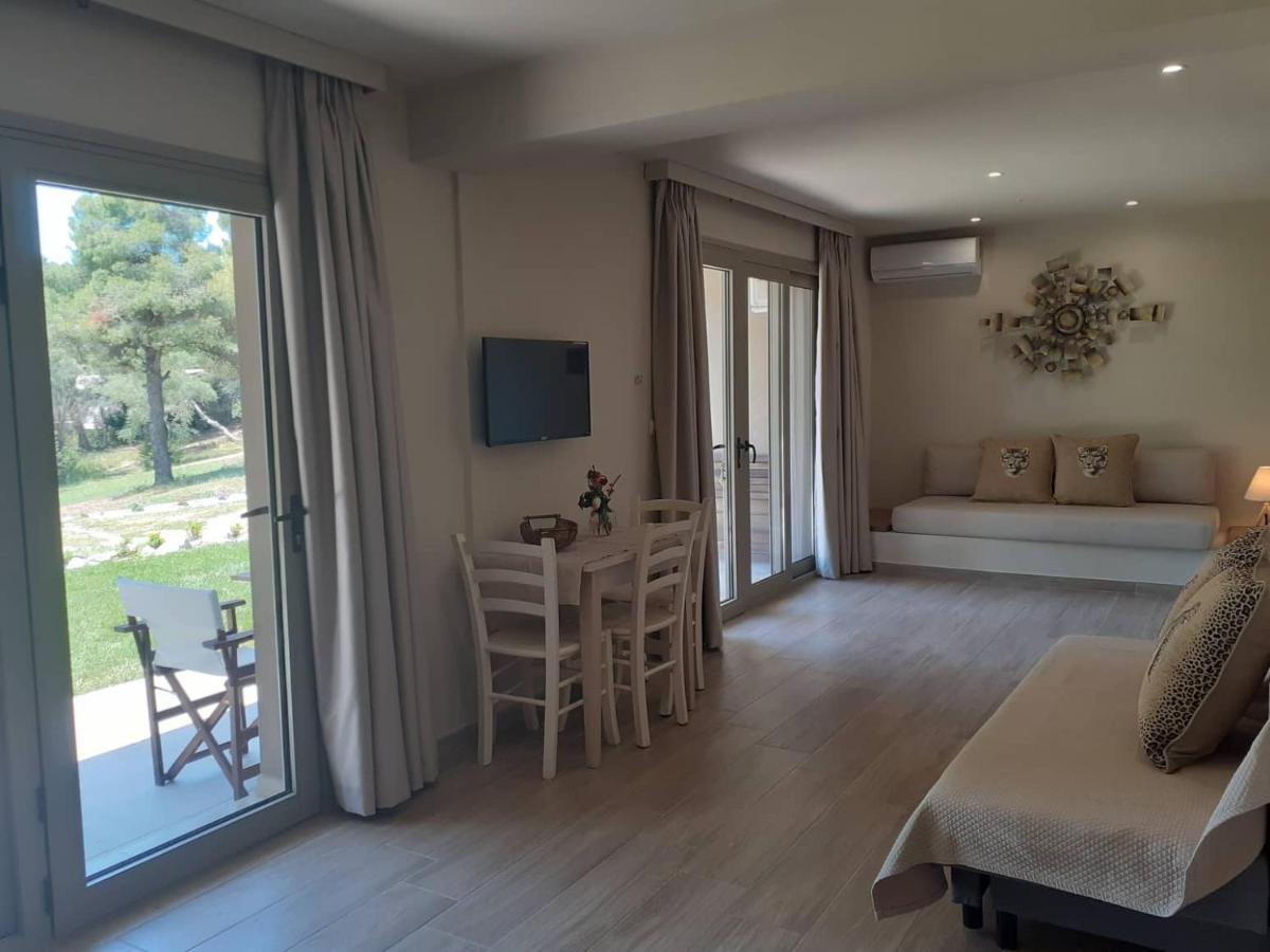 Forest Resort Suites Skiathos Troulos Exterior foto
